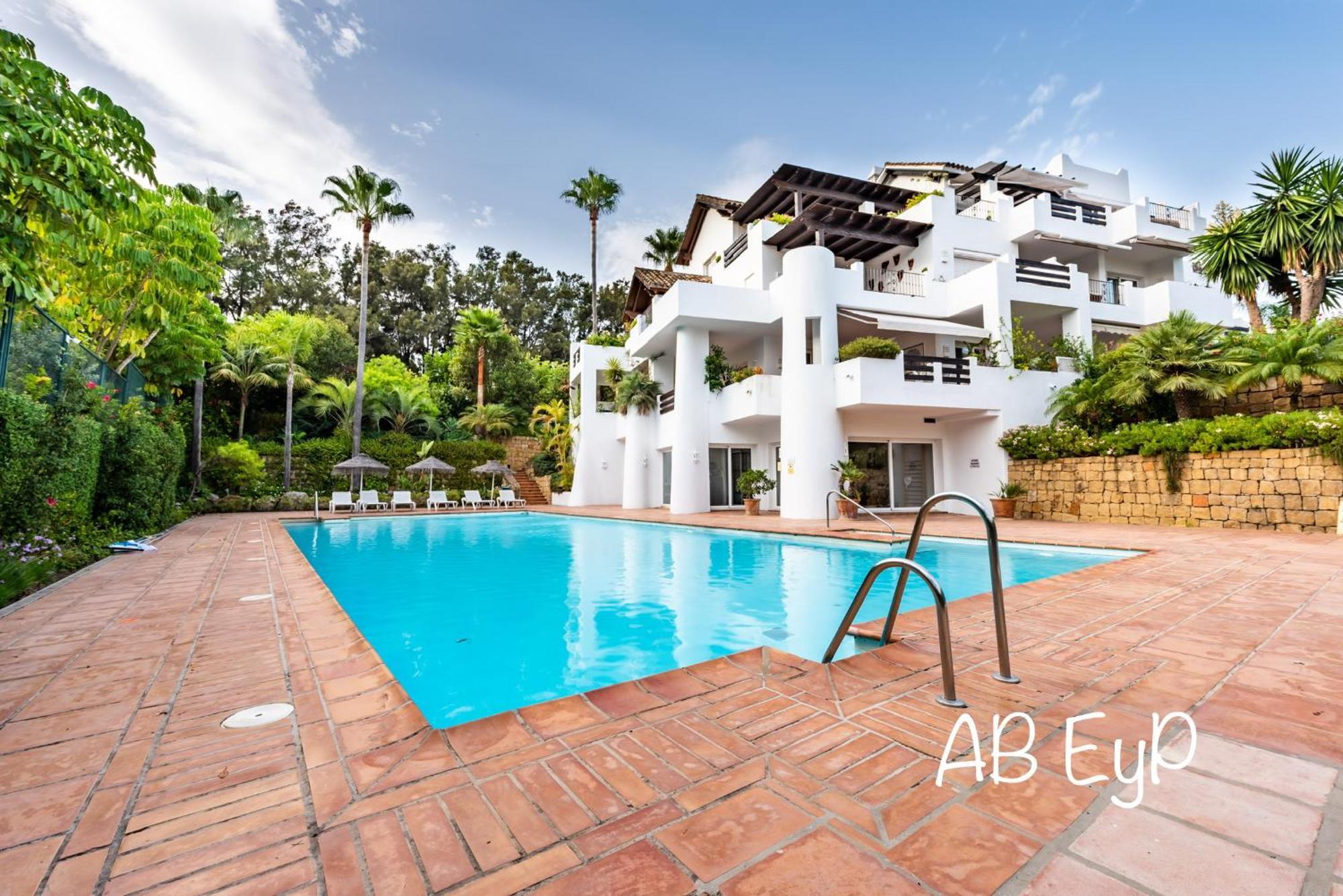 Alcazaba Beach Apartment Estepona Luaran gambar