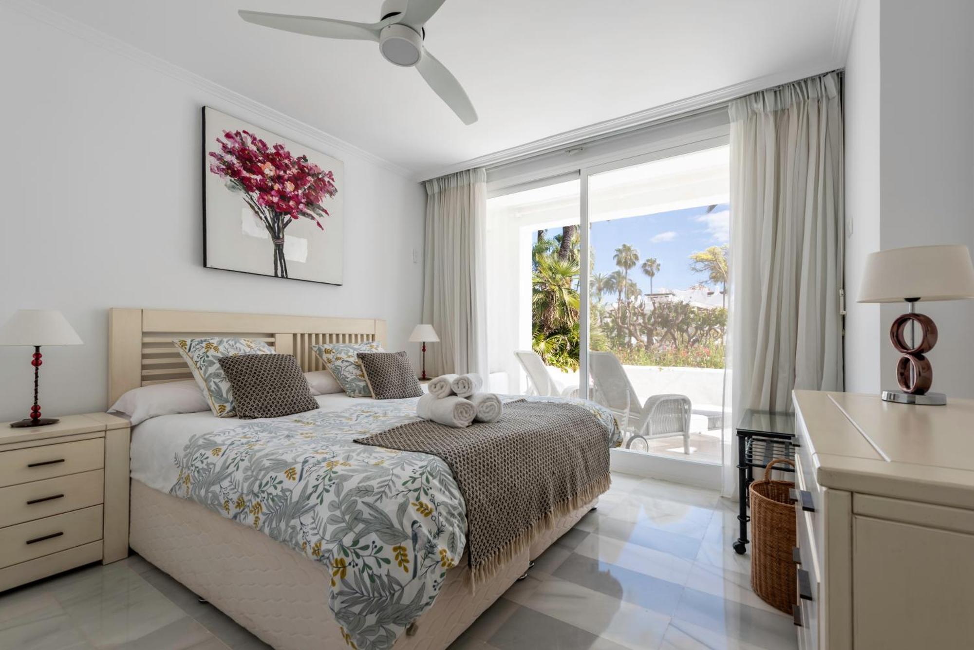 Alcazaba Beach Apartment Estepona Luaran gambar
